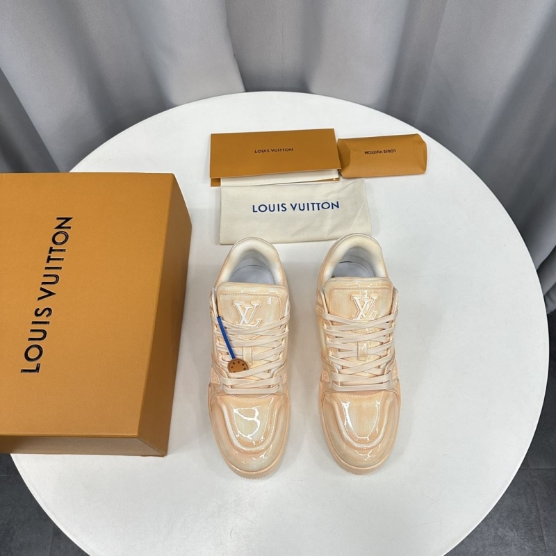 l**is V*t*n sneakers
